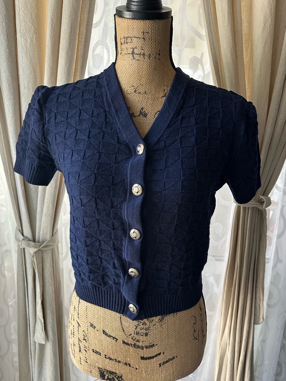 St. John Basics Navy Textured Knit Short Sleeve Cardigan Sweater – Size P